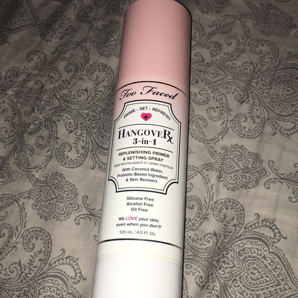 Makeup bundle - Picture 4 of 6